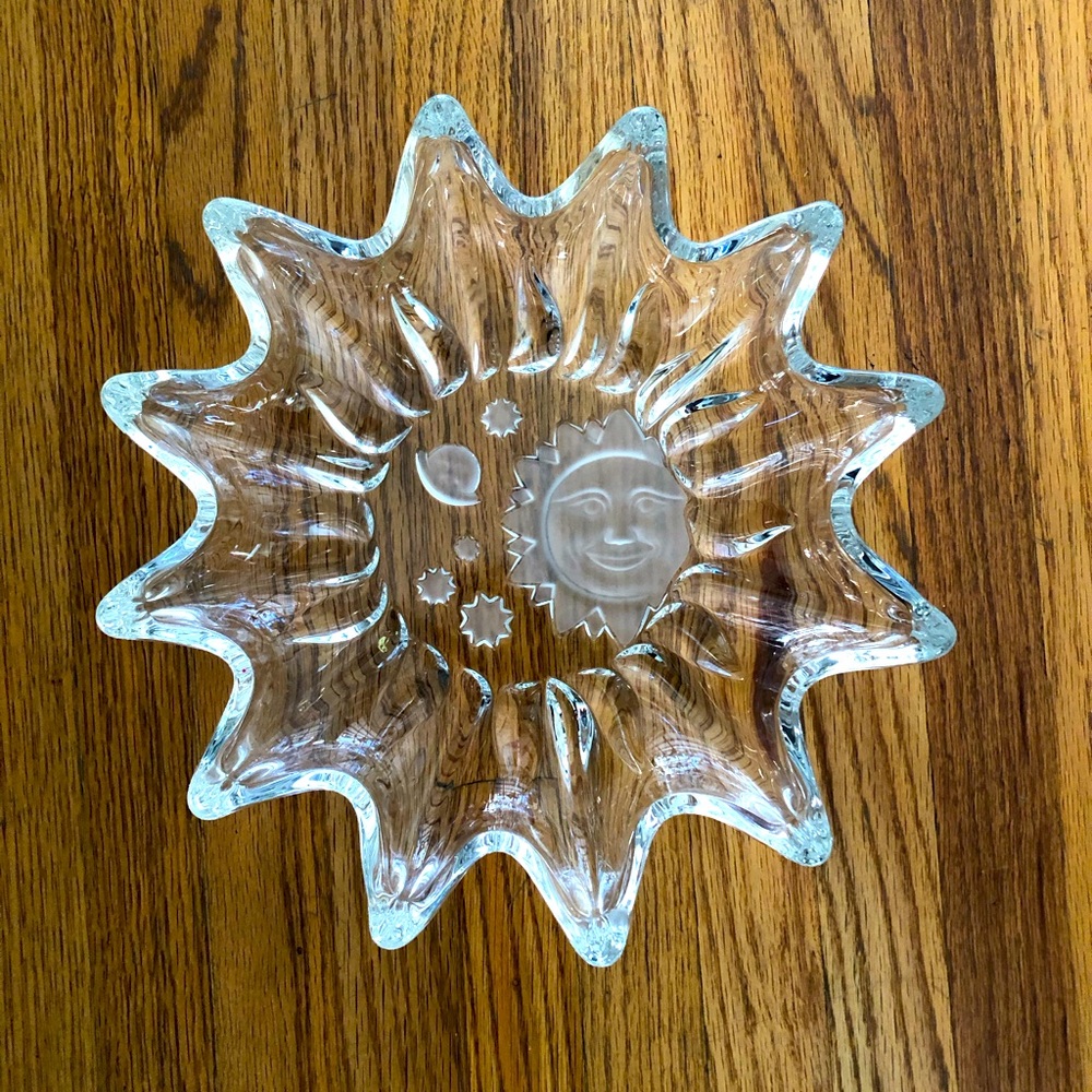 Sunburst Crystal Glass Serving Dish